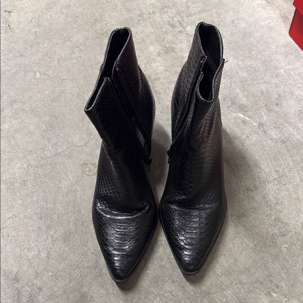 Matisse Black Ankle Booties with Textured Leather